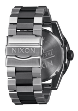 Load image into Gallery viewer, Nixon Corporal SS Silver / Gunmetal