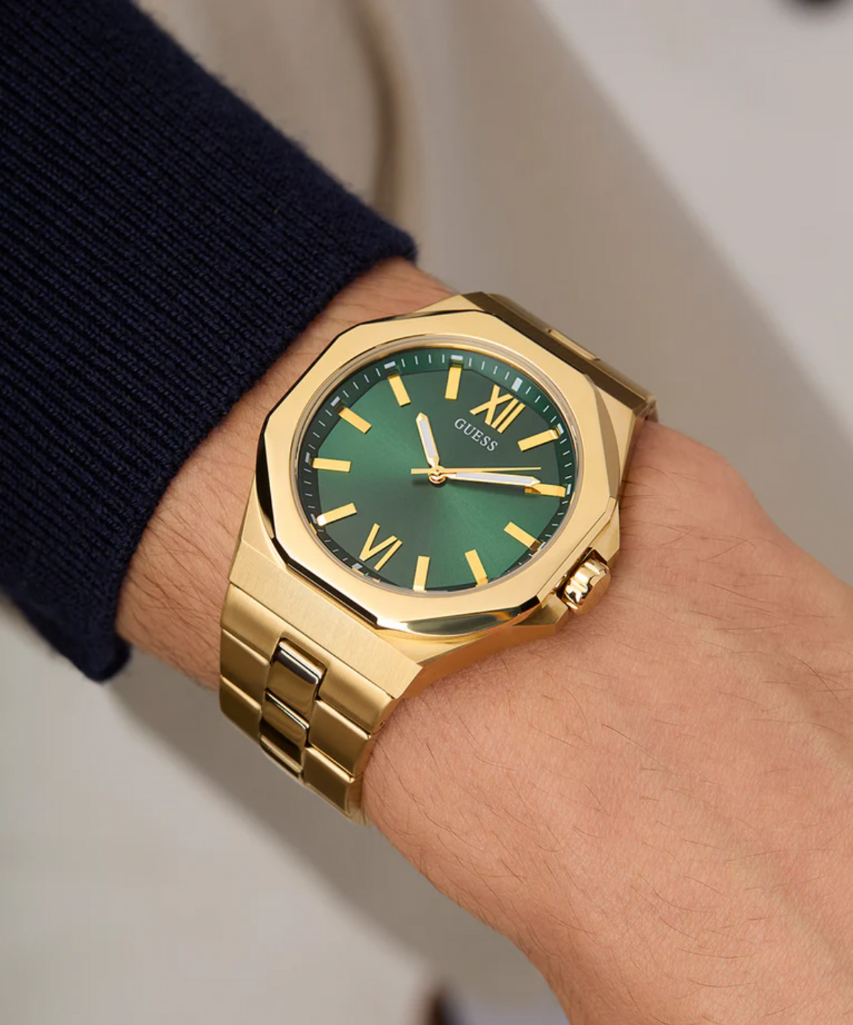 GW0849G2 GUESS Men's Gold Tone Analogue Watch