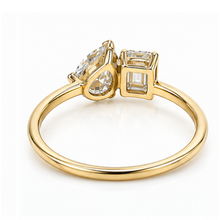 Load image into Gallery viewer, 10kt Yellow Gold Emerald & Pear Diamond Duo Ring TDW 1.00ct