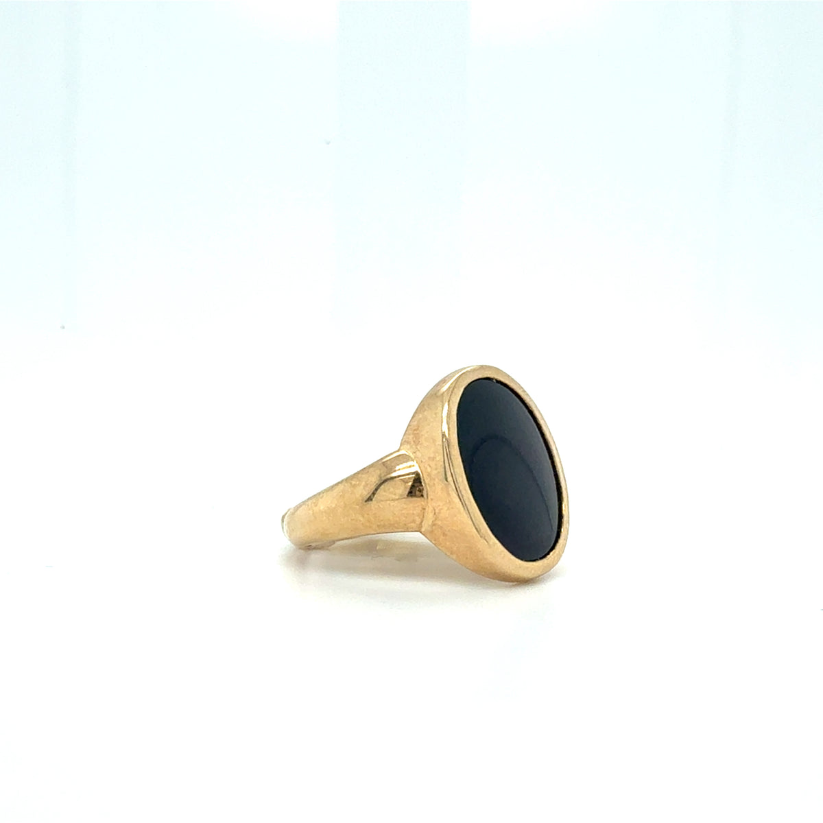 9ct Gold Oval Black Onyx Ring