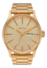Load image into Gallery viewer, Nixon Sentry SS All Gold