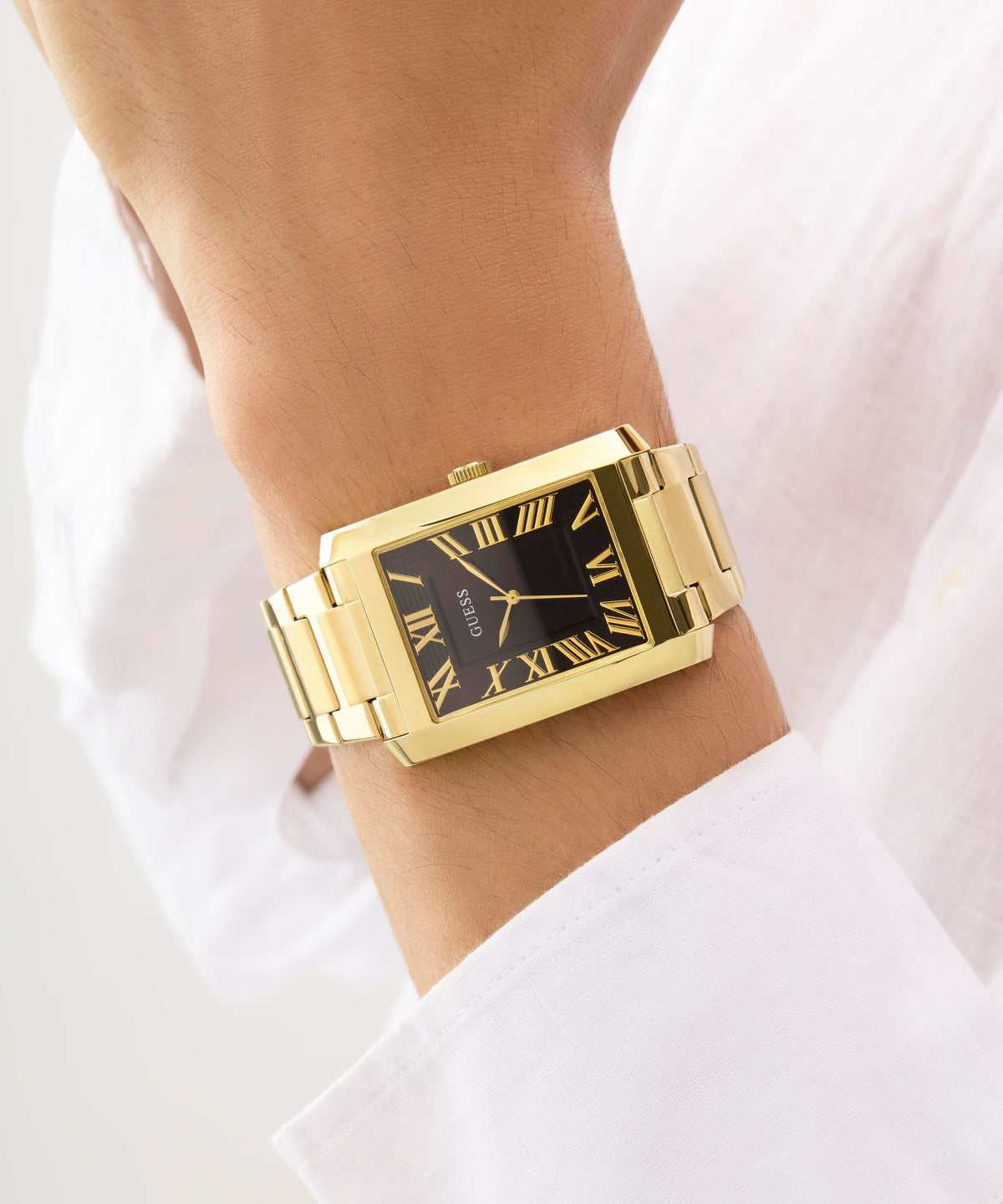 GW0896G2 GUESS Men's Gold Tone Analogue Watch