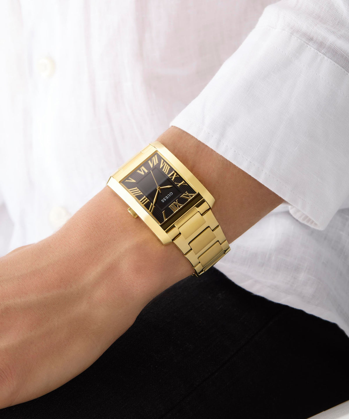 GW0896G2 GUESS Men's Gold Tone Analogue Watch