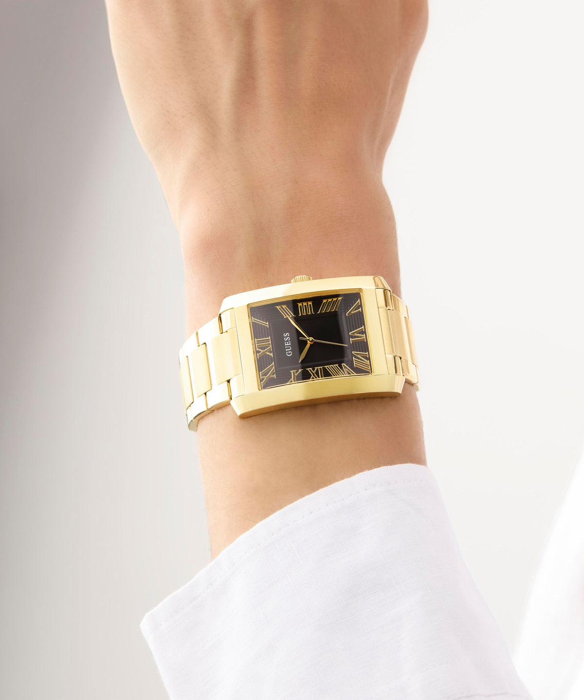 GW0896G2 GUESS Men's Gold Tone Analogue Watch