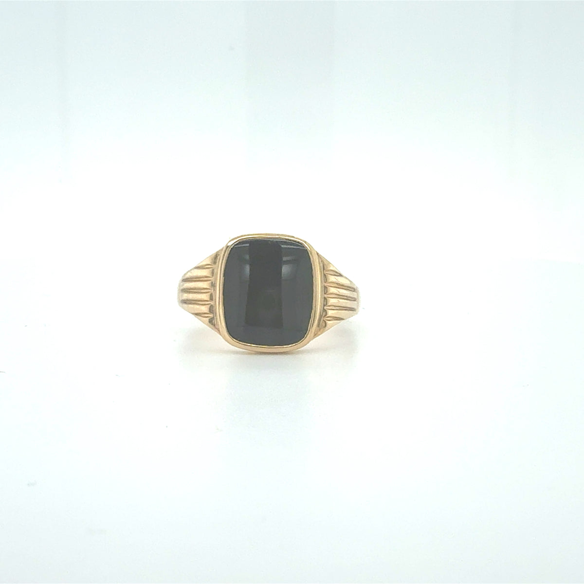 9ct Gold Black Onyx Signet Ring with Ridged Shoulders