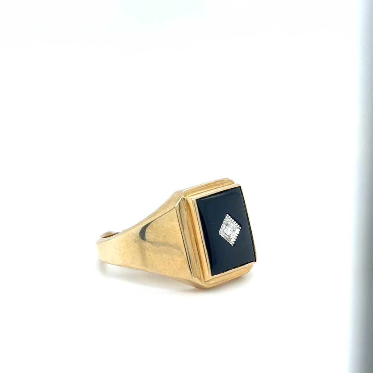 9ct Gold Black Onyx Diamond Ring