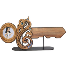 Load image into Gallery viewer, MANAIA THE GUARDIAN SPIRIT 21ST &amp; CELEBRATION KEY With Stand
