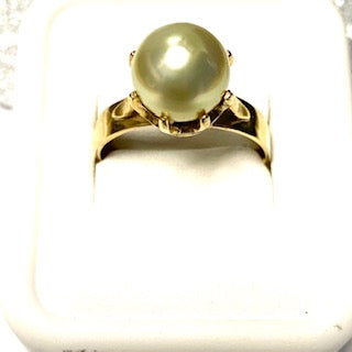 9ct. Gold Yellow Pearl Ring