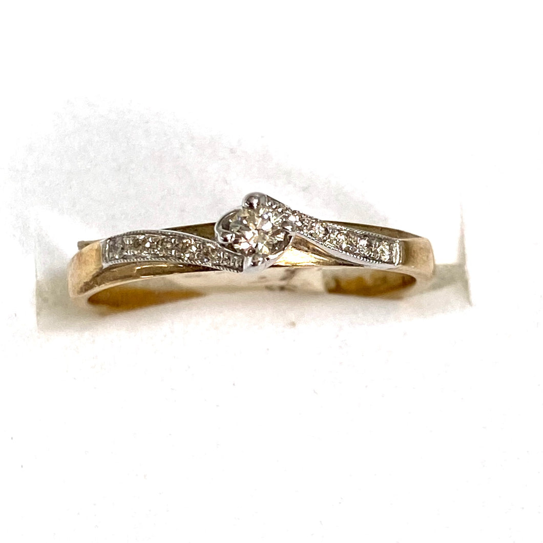 9ct. Gold Diamond Ring